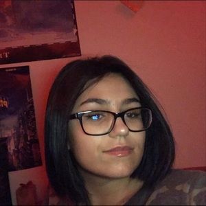 Meet your Posher, Brooke